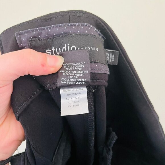 Torrid Studio Luxe Ponte Boot Cut Trousers in Black SZ 12 Short - Picture 7 of 8